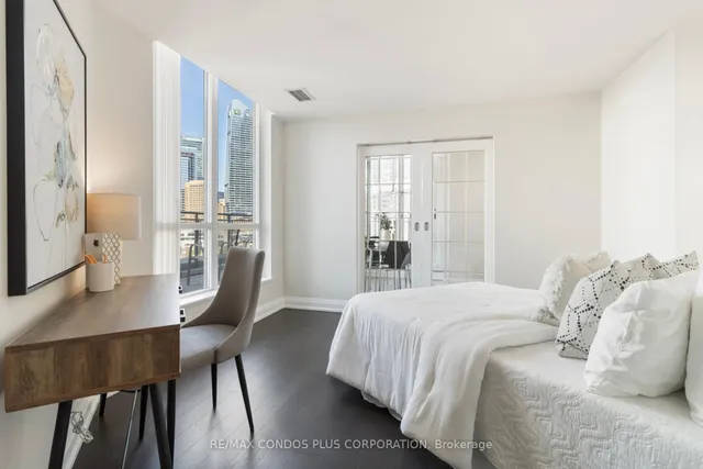 Additional image 41 of 230 Queens Quay Unit 1215