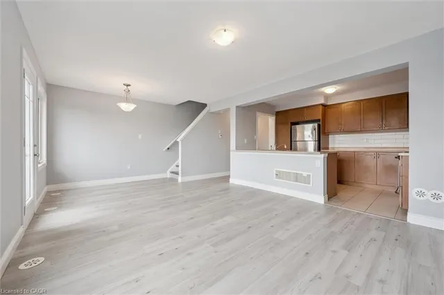 Additional image 11 of 99 Glenvista Dr