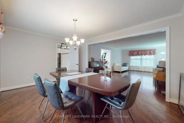 Additional image 10 of 147 Mossgrove Tr