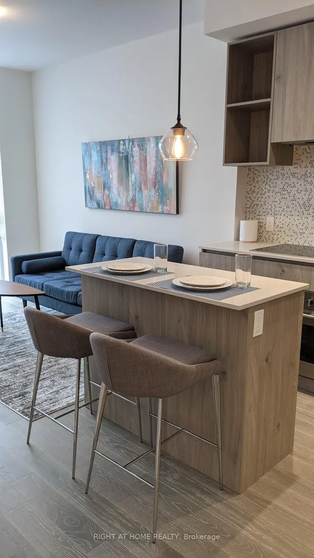 Additional image 3 of 1 Yorkville Ave Unit 1010