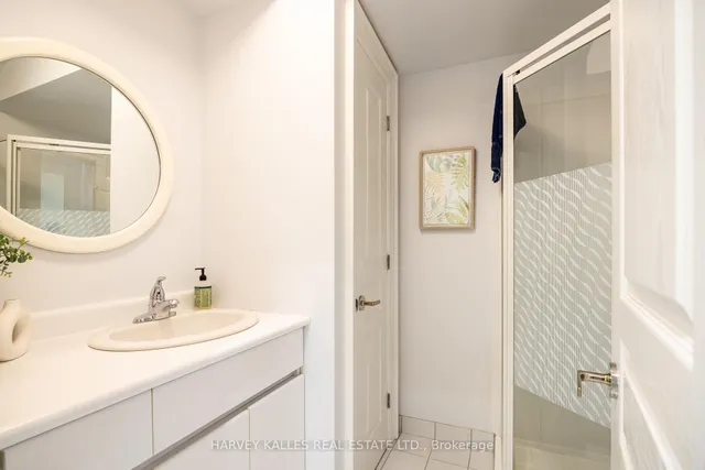 Additional image 40 of 94 Melrose Ave