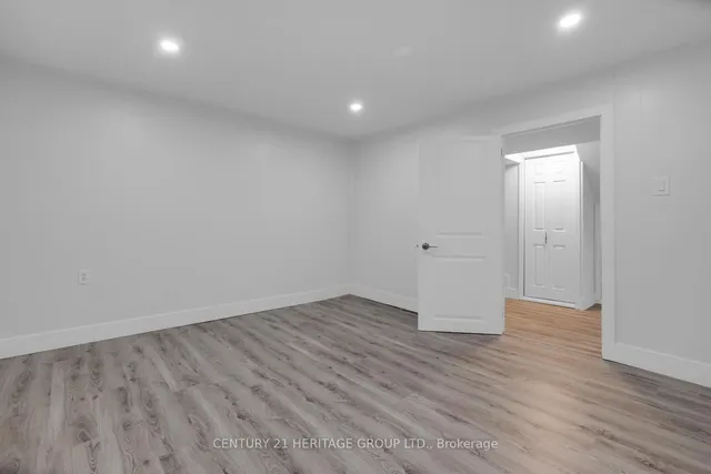 Additional image 39 of 43 Howell Sq