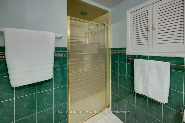 Additional image 25 of 144 Laurentian Dr