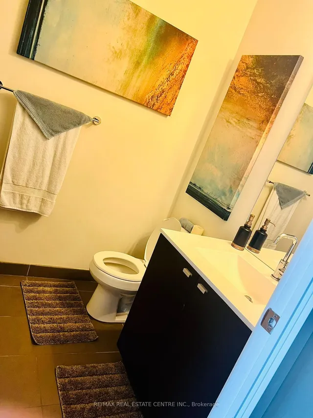 Additional image 14 of 105 The Queensway Unit 1010