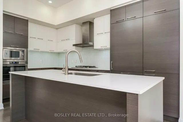 Additional image 18 of 55 Front St Unit PH1203