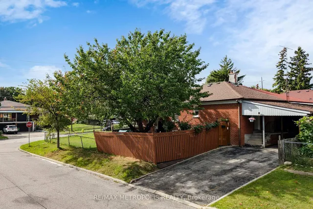 Additional image 39 of 49 Magellan Dr