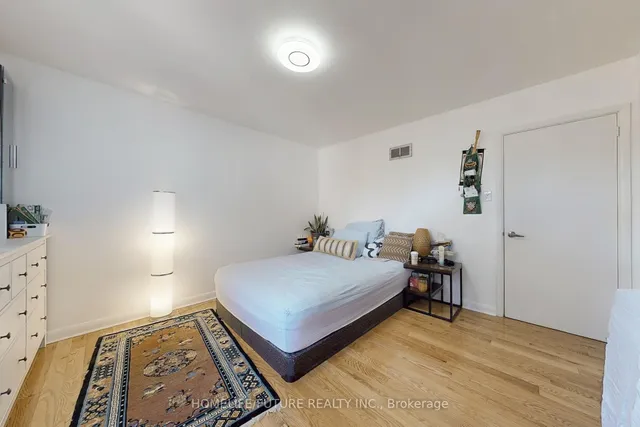 Additional image 36 of 1013 Islington Ave