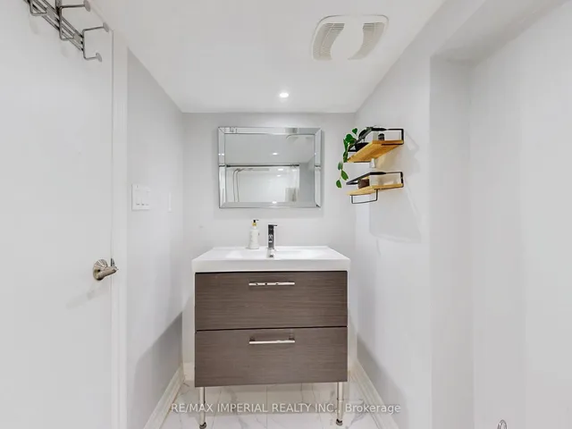 Additional image 35 of 598 Ridelle Ave