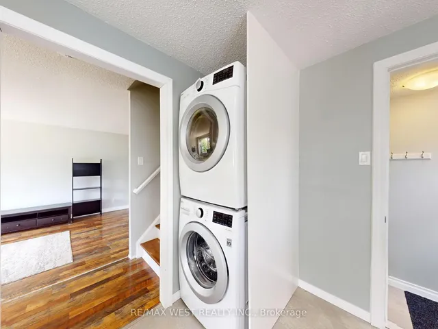 Additional image 13 of 187 Broken Oak Cres