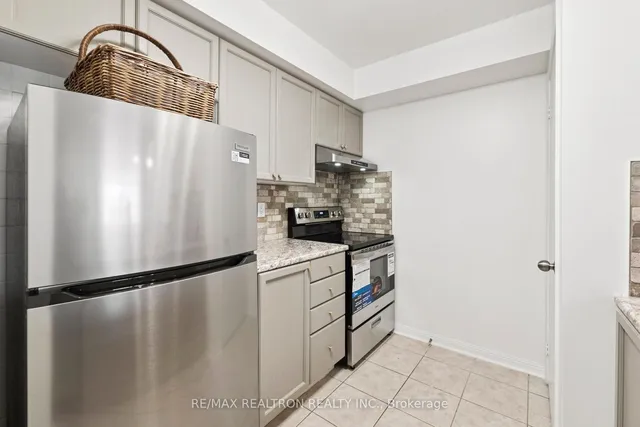 Additional image 18 of 650 Lawrence Ave Unit 735