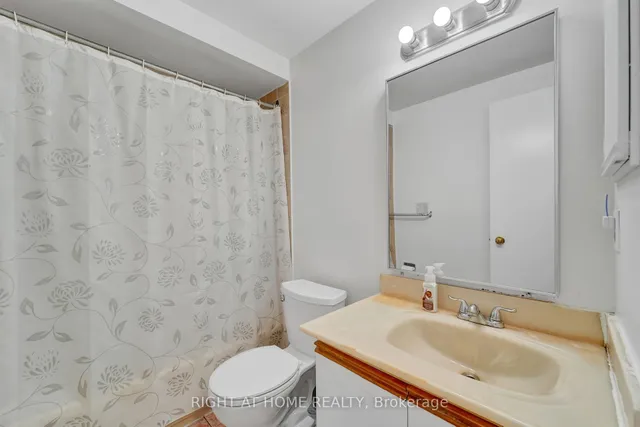 Additional image 29 of 105 Hupfield Tr