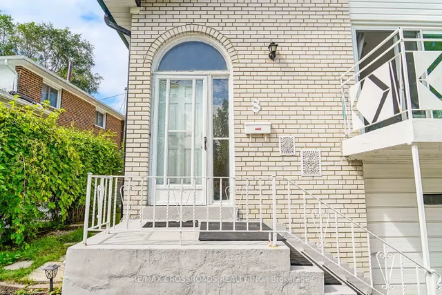 Additional image 40 of 8 Topaz Gate