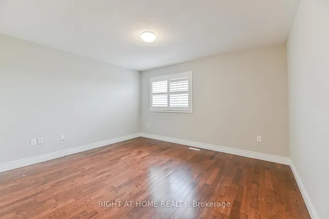 Additional image 29 of 21 Hoptree Ave