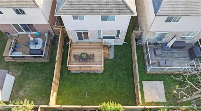 Additional image 39 of 416 Beaumont Cres
