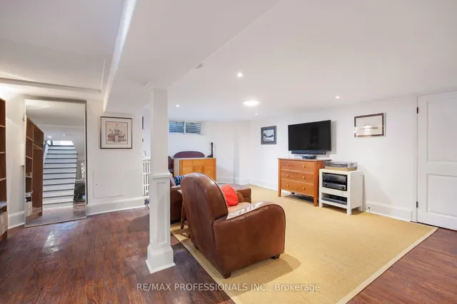 Additional image 46 of 16 Kingsway Cres