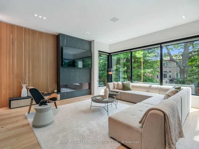 Additional image 18 of 585 Bedford park Ave