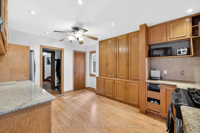 Additional image 25 of 10 King Street Cres