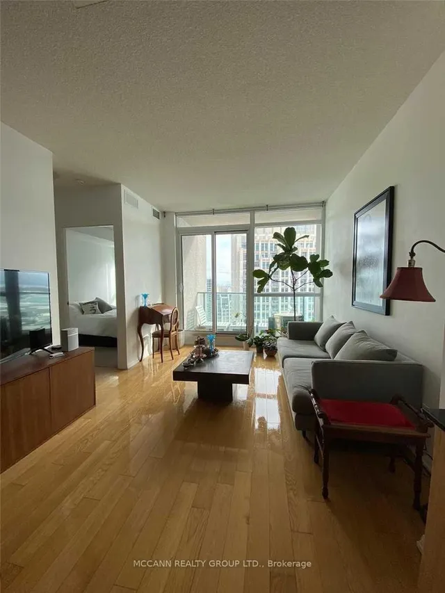 215 Fort York Blvd Unit 3301