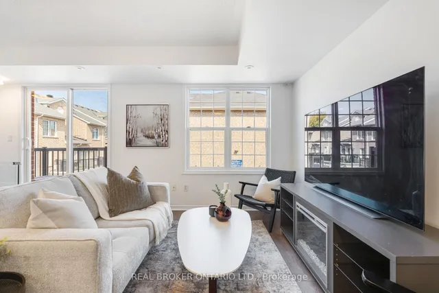 Additional image 5 of 35 Strangford Lane Unit 301