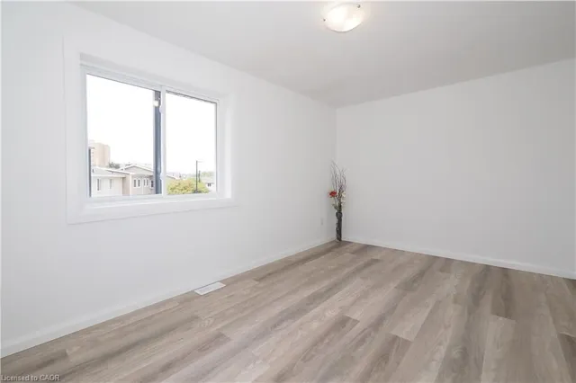 Additional image 28 of 50 Westmount Rd Unit 8