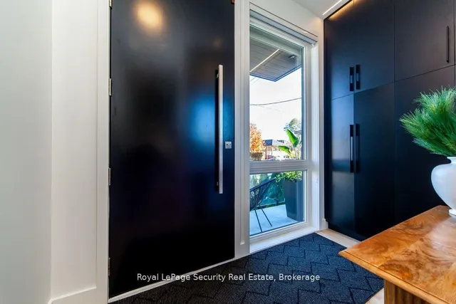 Additional image 23 of 70 Chamberlain Ave