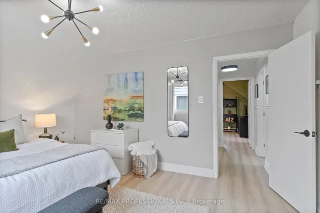 Additional image 30 of 18 Lavington Dr