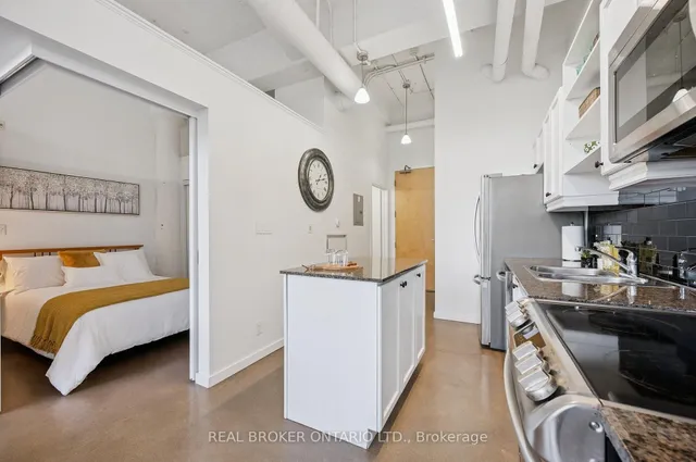 Additional image 14 of 404 King Street West St Unit 128
