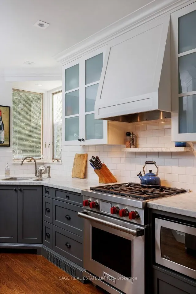 Additional image 29 of 35 Grenview Blvd