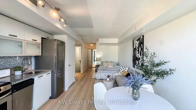 Additional image 18 of 36 Lisgar St Unit 1211E