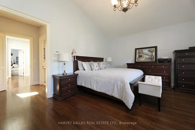 Additional image 25 of 370 Douglas Ave