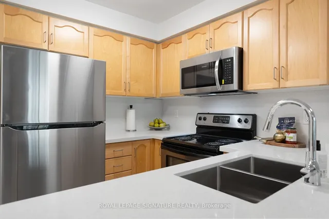 Additional image 25 of 212 Eglinton Ave Unit 605