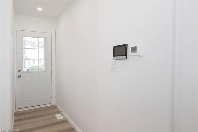 Additional image 6 of 50 Westmount Rd Unit 8