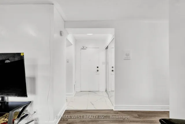 Additional image 6 of 2825 Islington Ave Unit 102