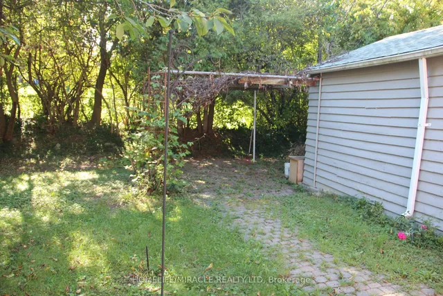 Additional image 31 of 140 Porchester Dr