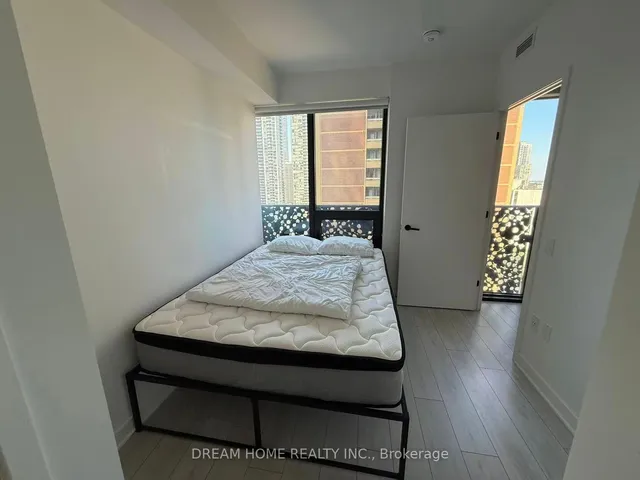 Additional image 9 of 55 Charles St Unit 1413