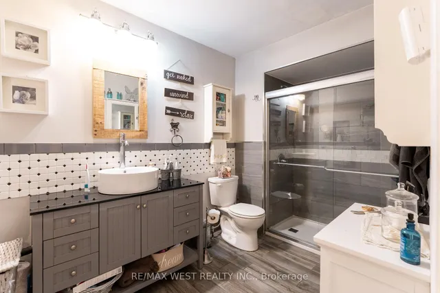 Additional image 21 of 330 Pellatt Ave