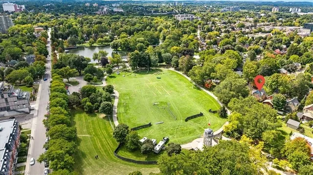 Additional image 45 of 19 Richmond Ave