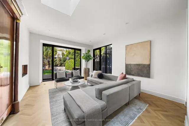 Additional image 15 of 74 Roxborough St