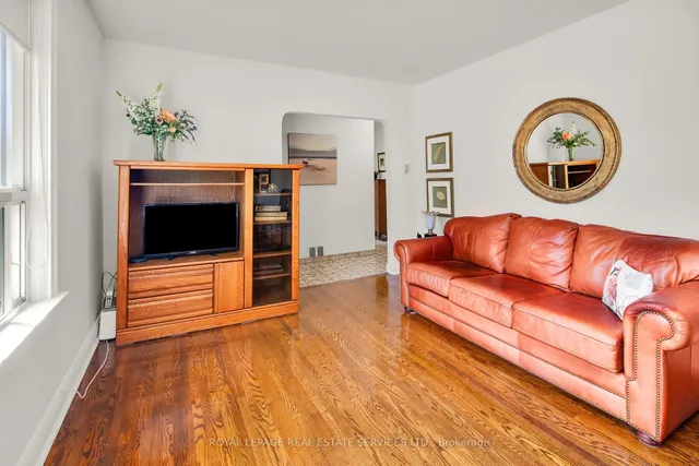 Additional image 8 of 16 Redfern Ave