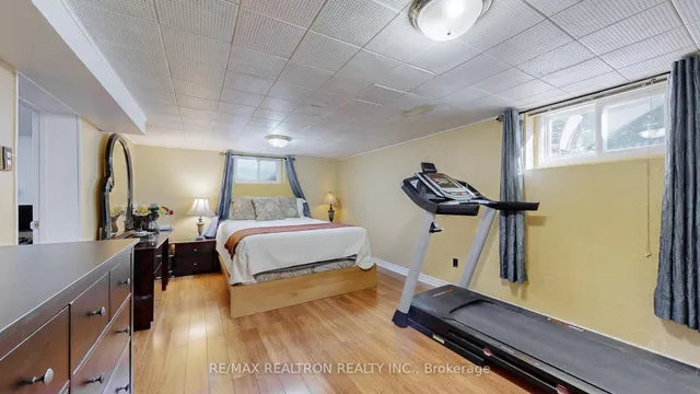 Additional image 24 of 33 Savarin St