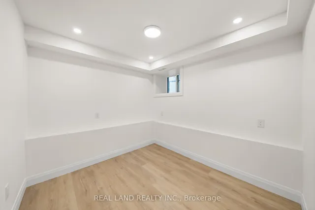 Additional image 45 of 30 Winnifred Ave