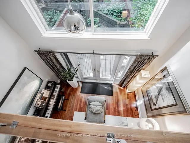 Additional image 12 of 280 Sherbourne St Unit 4