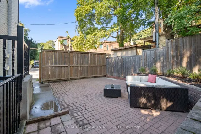 Additional image 19 of 371 Howland Ave