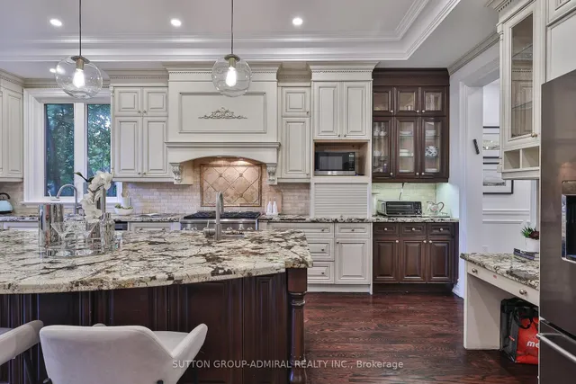 Additional image 20 of 453 Glengrove Ave