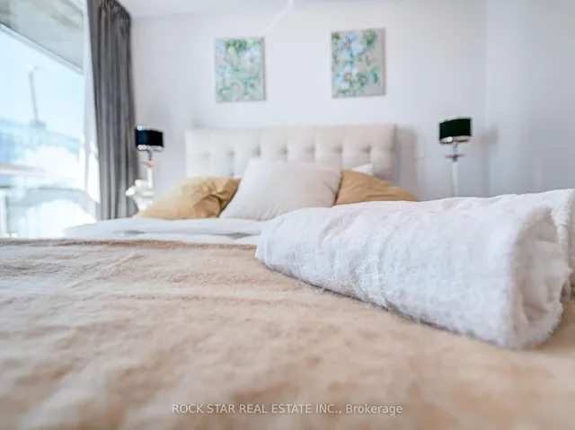 Additional image 33 of 55 Bremner Blvd Unit 4501