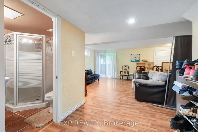 Additional image 16 of 992 Copper Leaf Cres