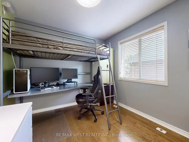 Additional image 28 of 22 Sierra Dr