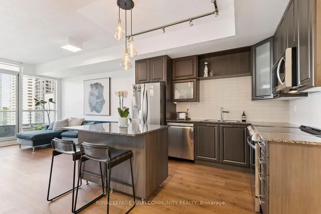 Additional image 8 of 500 Sherbourne St Unit 1311