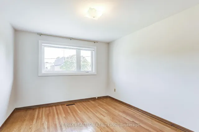 Additional image 11 of 18 Axsmith Cres