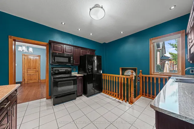 Additional image 13 of 6 THERESA St